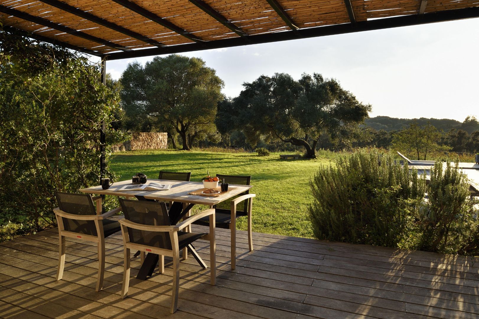 La terrasse de la bergerie Alba en Corse-du-Sud