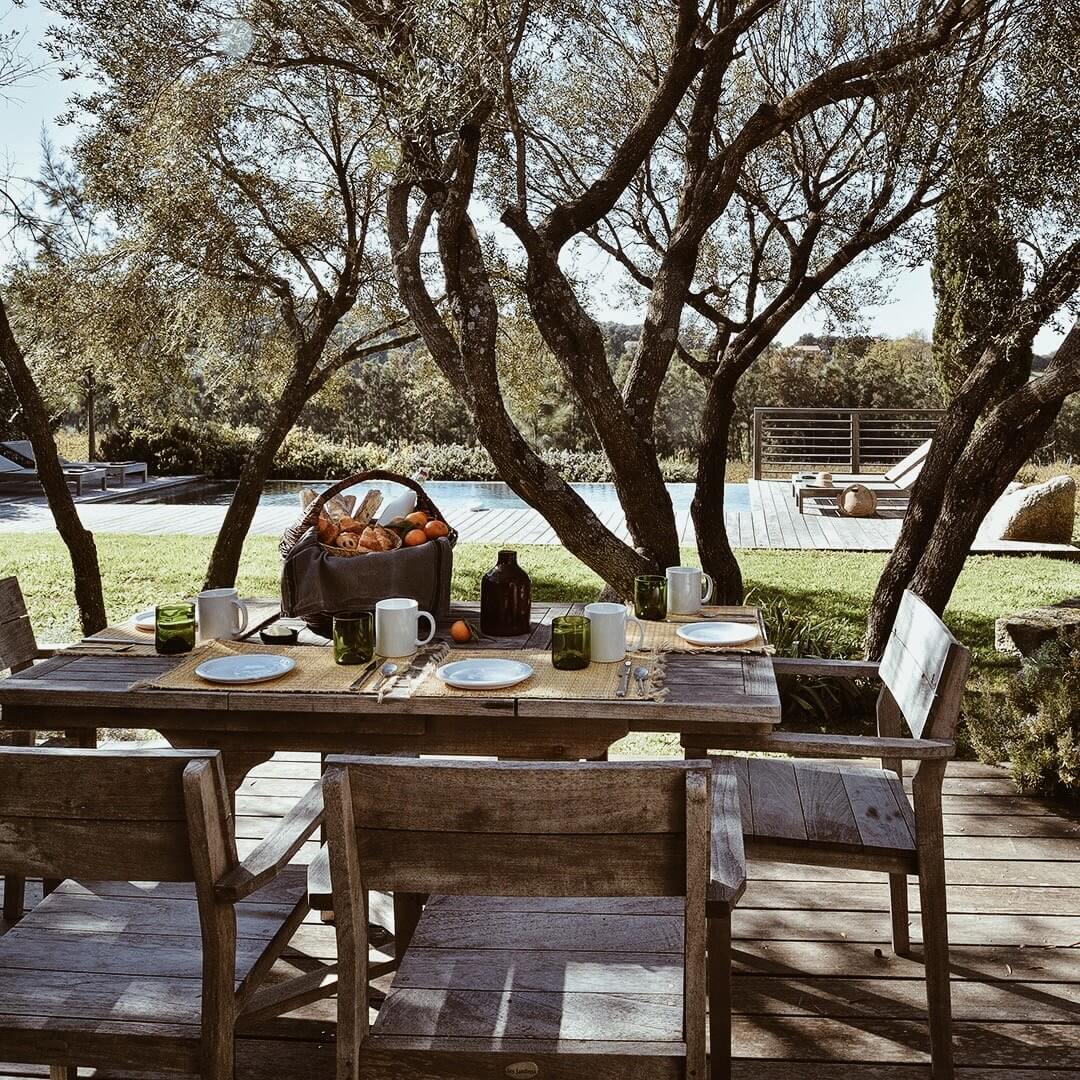 Un petit-déjeuner depuis l'hôtel ou une bergerie en Corse